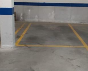 Parkplatz von Garage miete in Baena