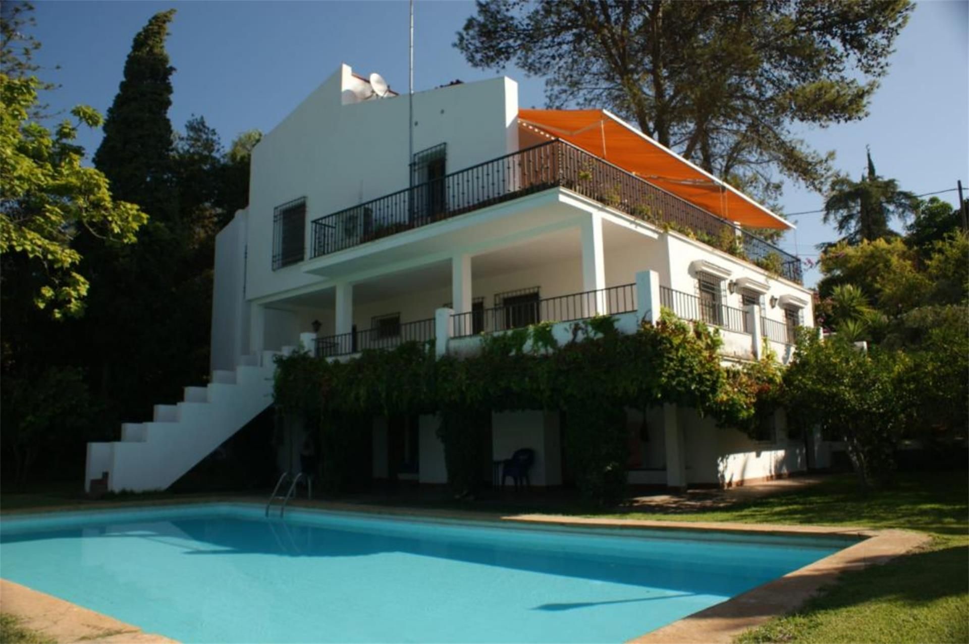Piscina de Casa o xalet en venda en  Córdoba Capital amb Aire condicionat, Calefacció i Terrassa