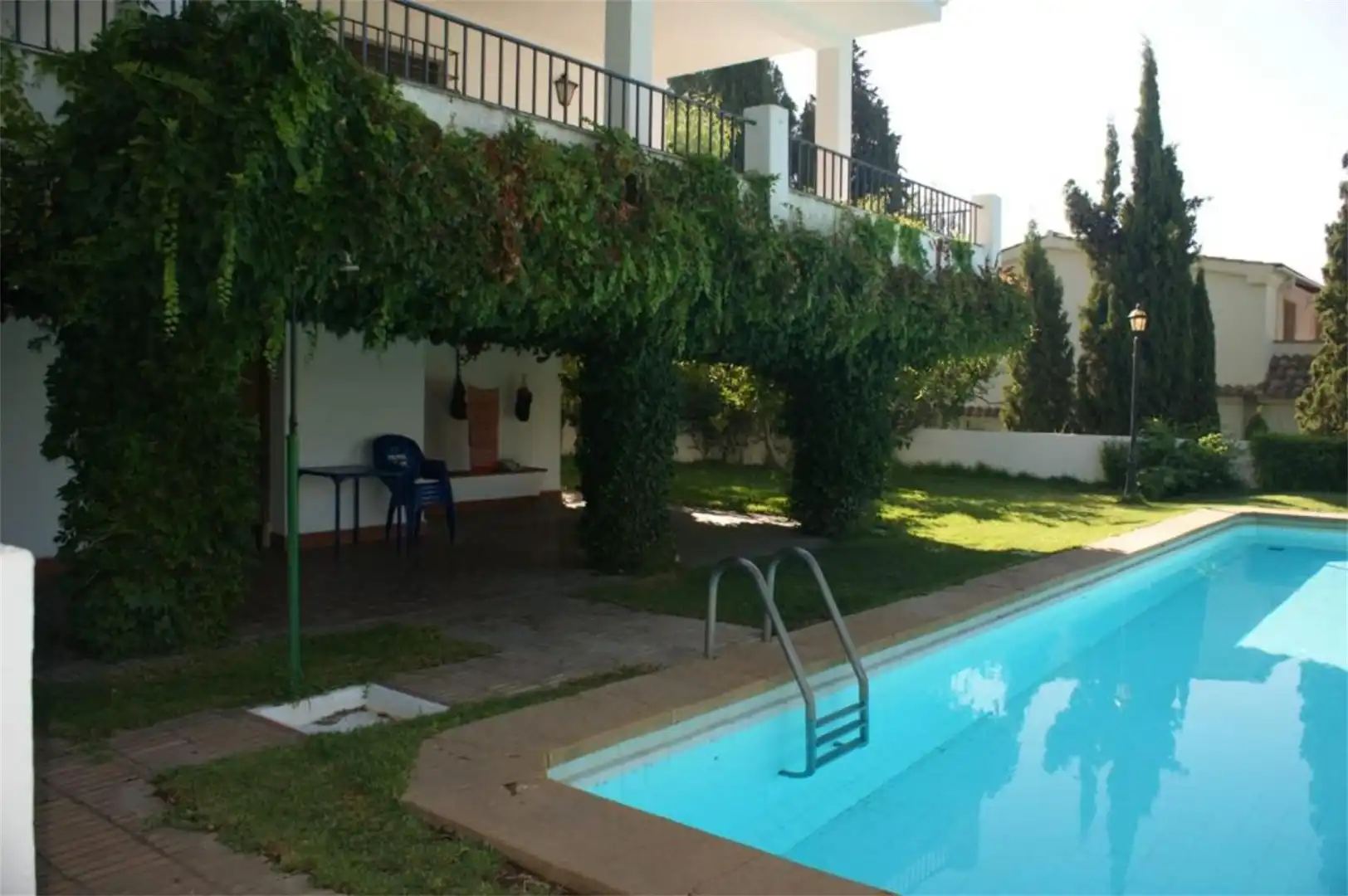 Houses for sale in Calle Quitapesares, 13, El Brillante -El Naranjo - El Tablero Swimming pool of Houses for sale in Córdoba with Air Conditioner, Heating and Terrace