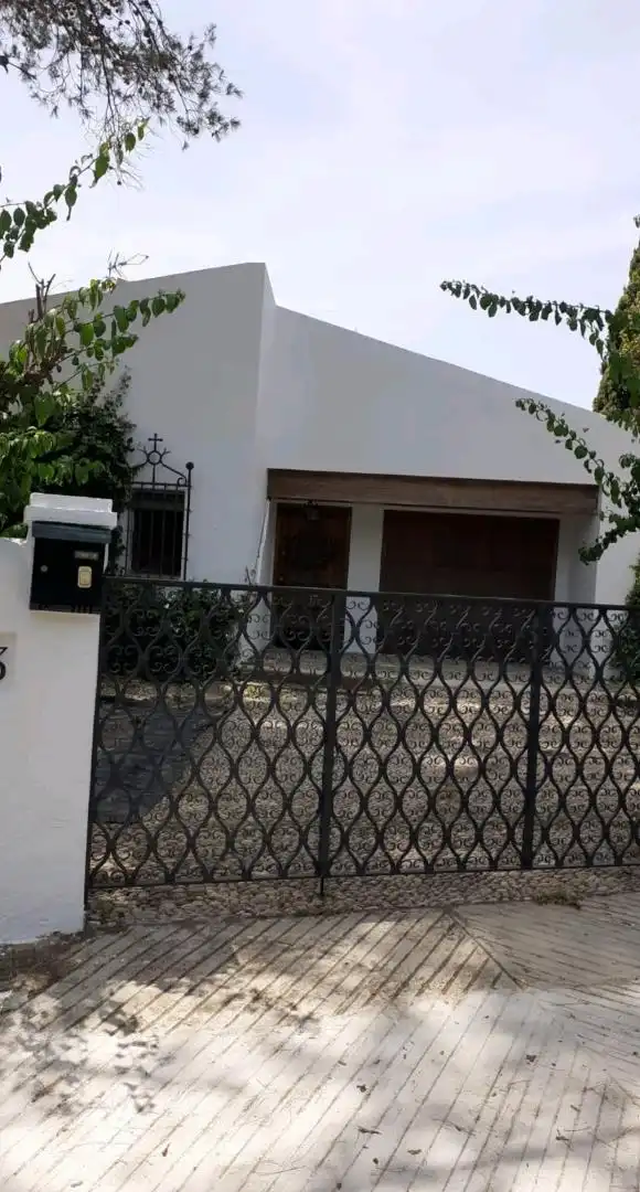 Houses for sale in Calle Quitapesares, 13, El Brillante -El Naranjo - El Tablero Exterior view of Houses for sale in Córdoba with Air Conditioner, Heating and Terrace