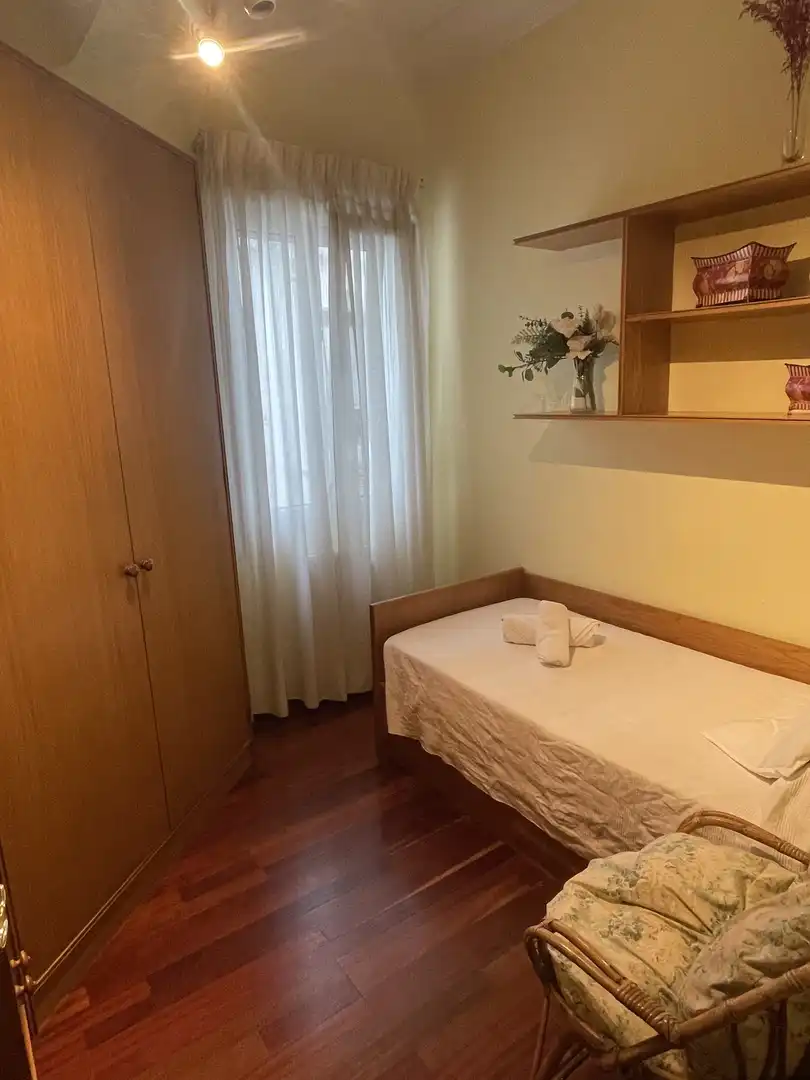 Pis de lloguer a Calle Rúalasal, 17, Centro - Ayuntamiento Dormitori de Pis de lloguer en Santander amb Calefacció, Parquet i Moblat
