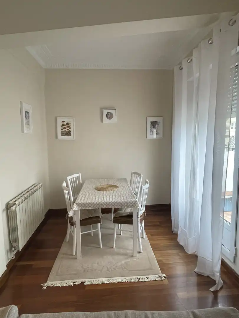 Pis de lloguer a Calle Rúalasal, 17, Centro - Ayuntamiento Menjador de Pis de lloguer en Santander amb Calefacció, Parquet i Moblat