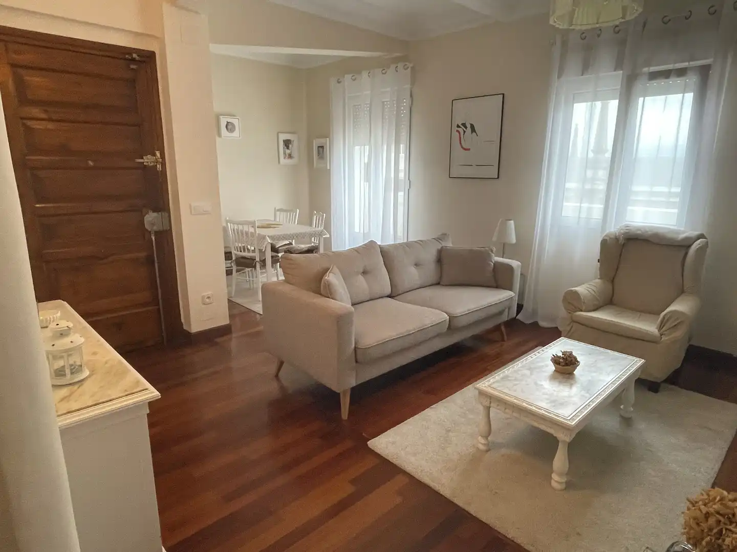 Pis de lloguer a Calle Rúalasal, 17, Centro - Ayuntamiento Sala d'estar de Pis de lloguer en Santander amb Calefacció, Parquet i Moblat