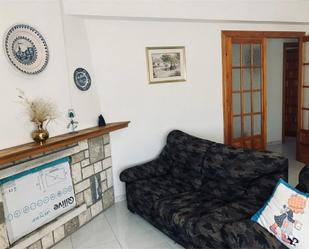 Sala d'estar de Casa o xalet en venda en Torres de Albarracín amb Balcó