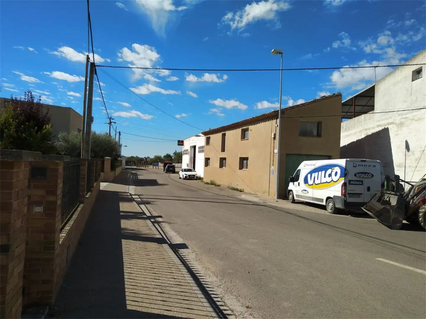 Nau industrial en venda a Sasos, Sariñena Vista exterior de Nau industrial en venda en Sariñena