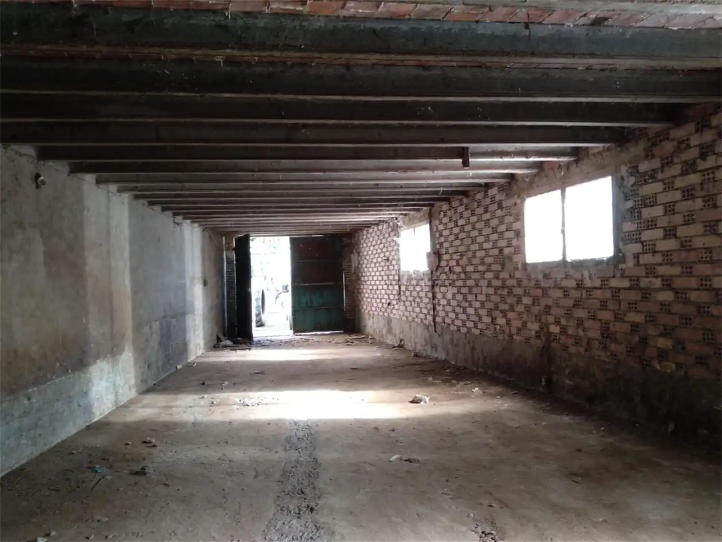 Nau industrial en venda a Sasos, Sariñena Nau industrial en venda en Sariñena