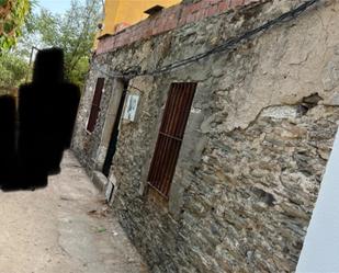 Vista exterior de Casa adosada en venda en Baños de la Encina amb Terrassa