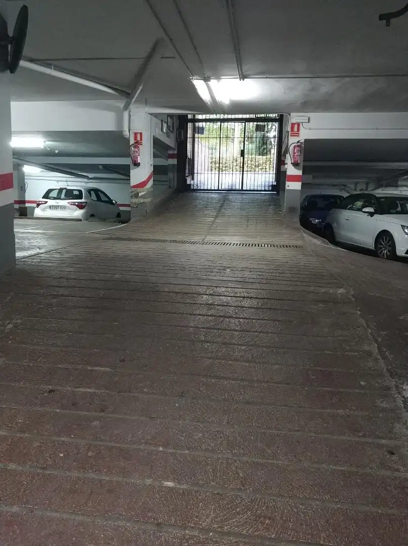 Garaje de alquiler en Rambla de la Marquesa de Castellbell, 48, Roses - Castellbell Parking de Garaje de alquiler en Sant Feliu de Llobregat