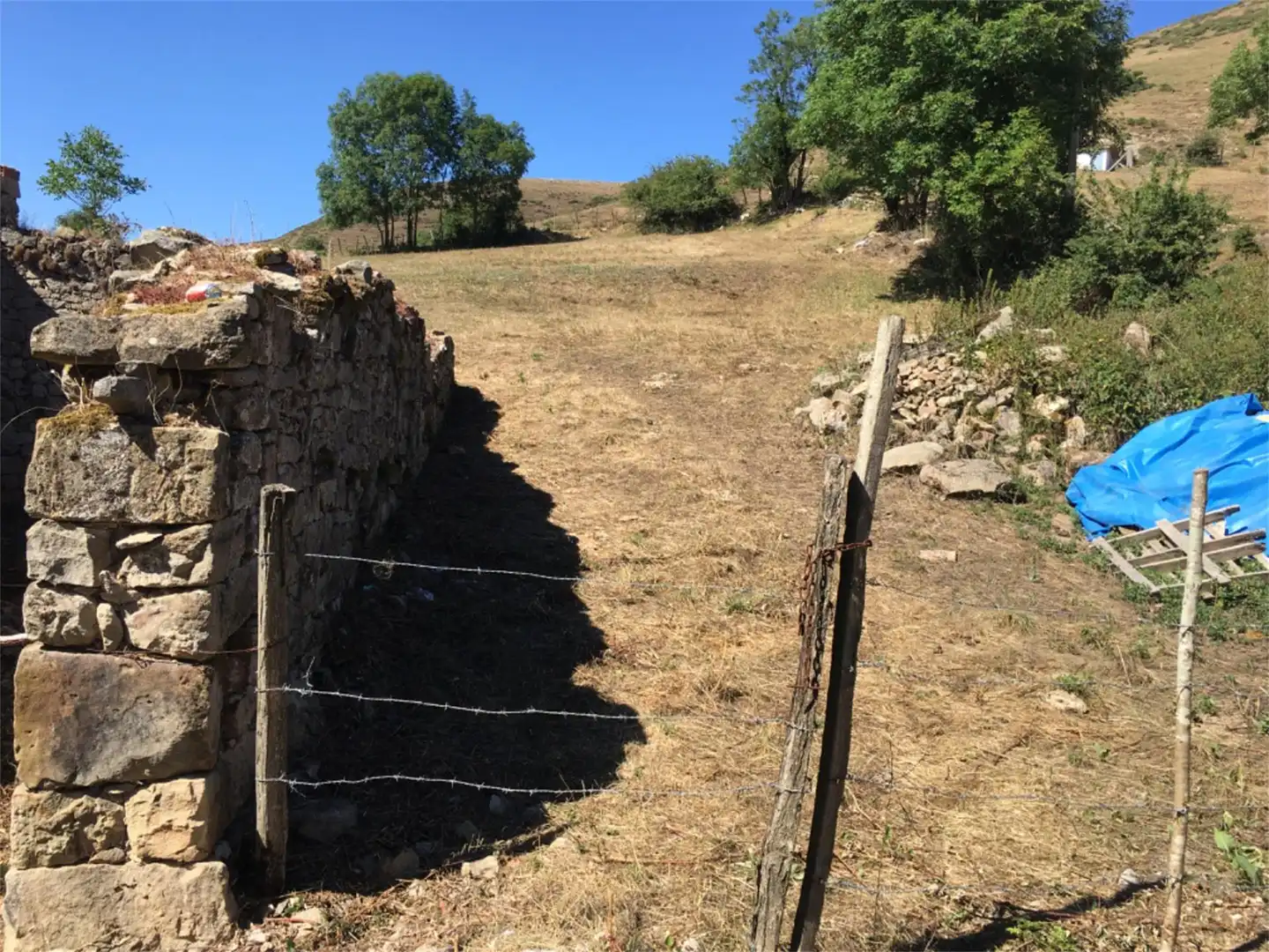 Casa adosada en venda en Campoo de Yuso amb Jardí privat