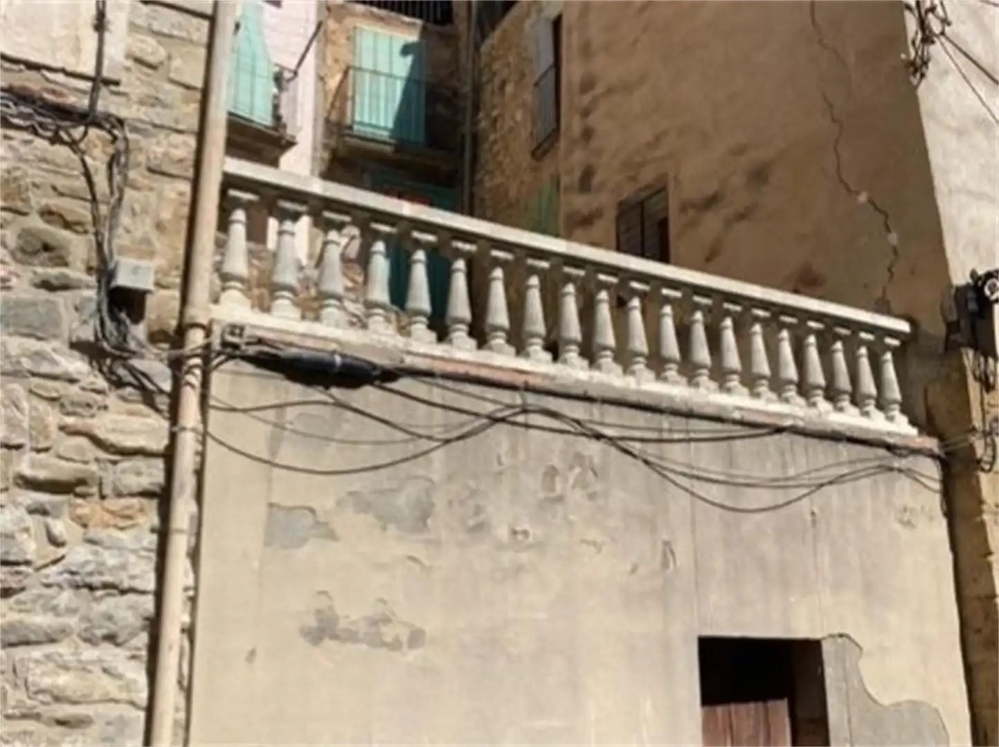 Casa adosada en venta en Plaça Major, Vilanova de Meià Vista exterior de Casa adosada en venta en Vilanova de Meià con Terraza y Balcón