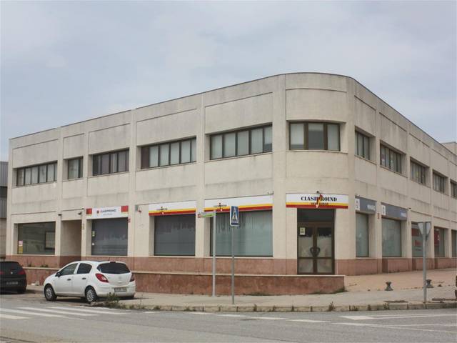 Local comercial en Venta en Avenida Castilleja de la Cuesta, 16 en Bollullos de la Mitación