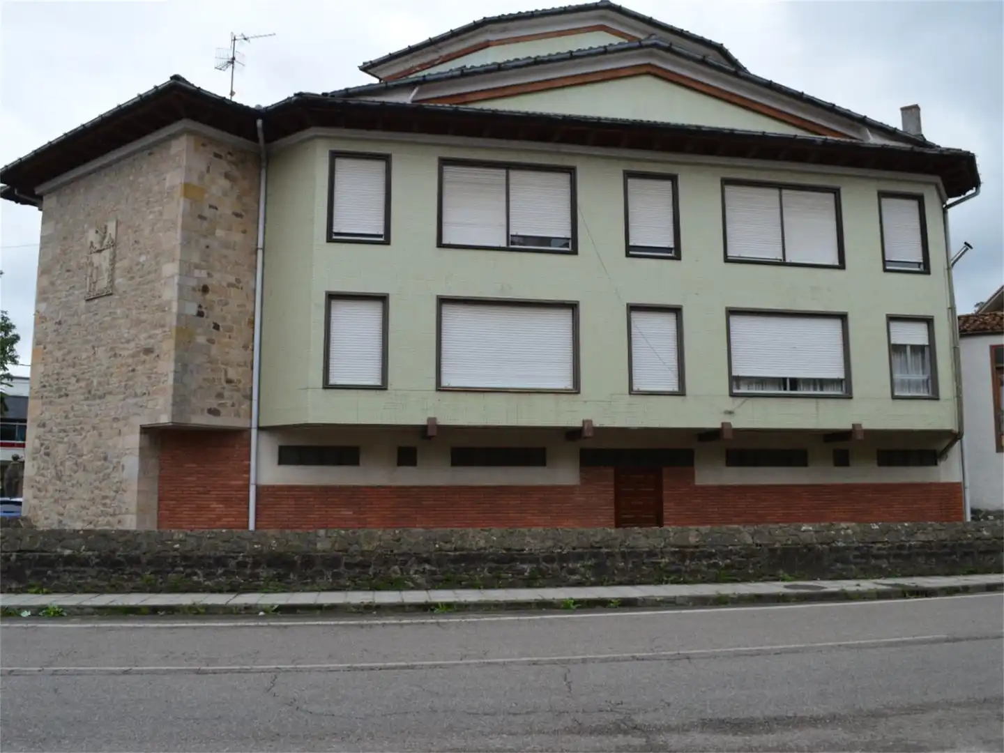 Exterior view of Flat for sale in Villacarriedo  with Heating, Parquet flooring and Storage room
