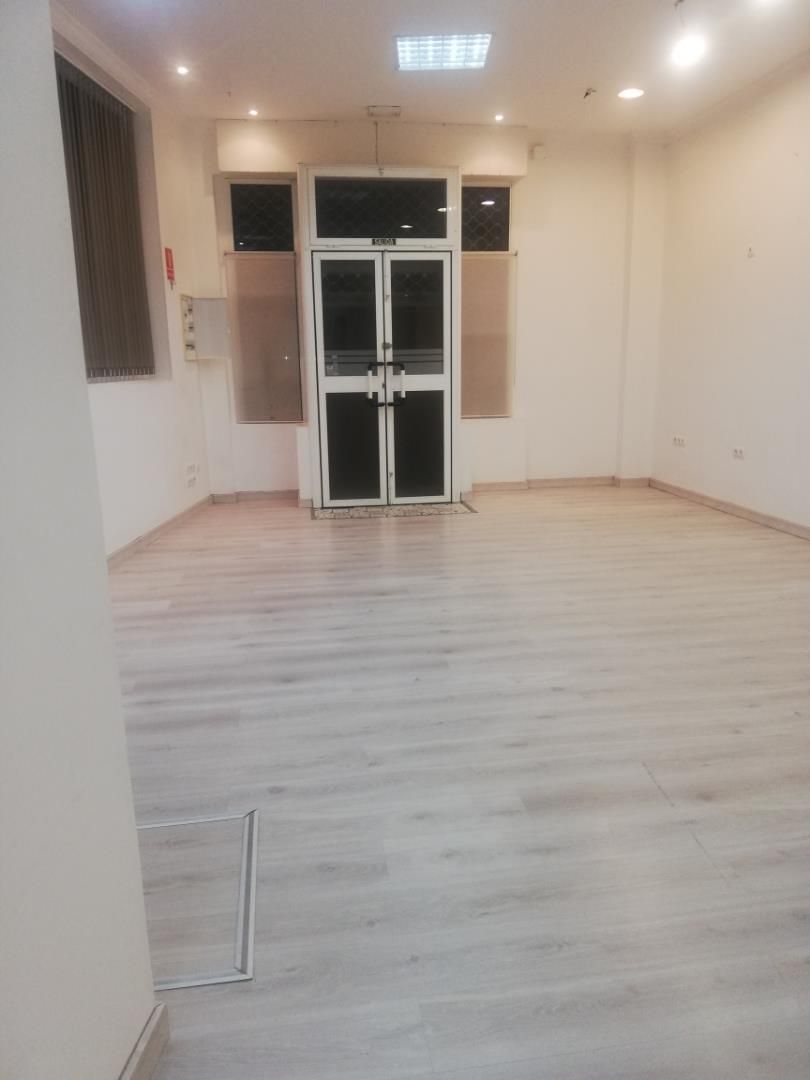 Local de lloguer en Mairena del Aljarafe amb Aire condicionat, Calefacció i Parquet