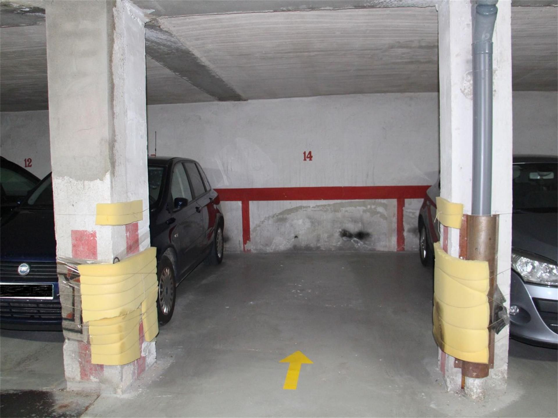 Garaje de alquiler en Calle de Agapito Marazuela, José Zorrilla - Padre Claret Parking de Garaje de alquiler en Segovia Capital