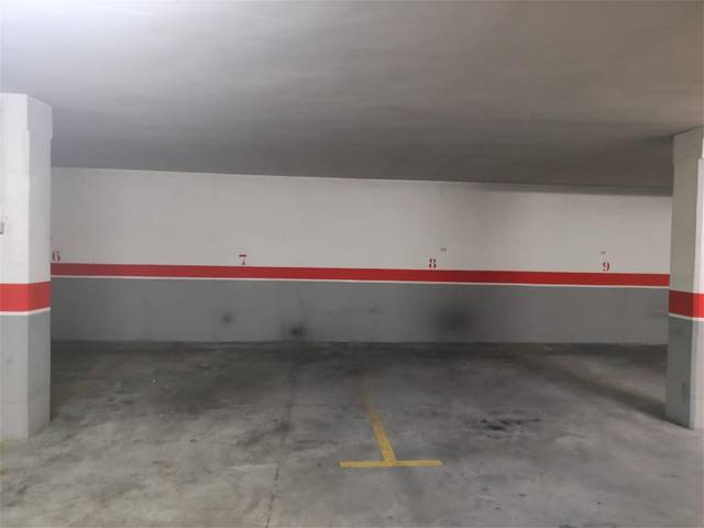 Garaje en Alquiler en Calle Fueros de León, 7 en Centro