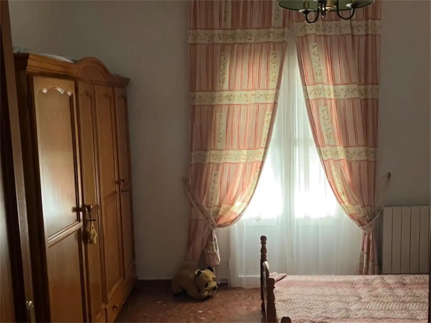 Dormitori de Casa o xalet en venda en Constantina amb Aire condicionat, Calefacció i Jardí privat