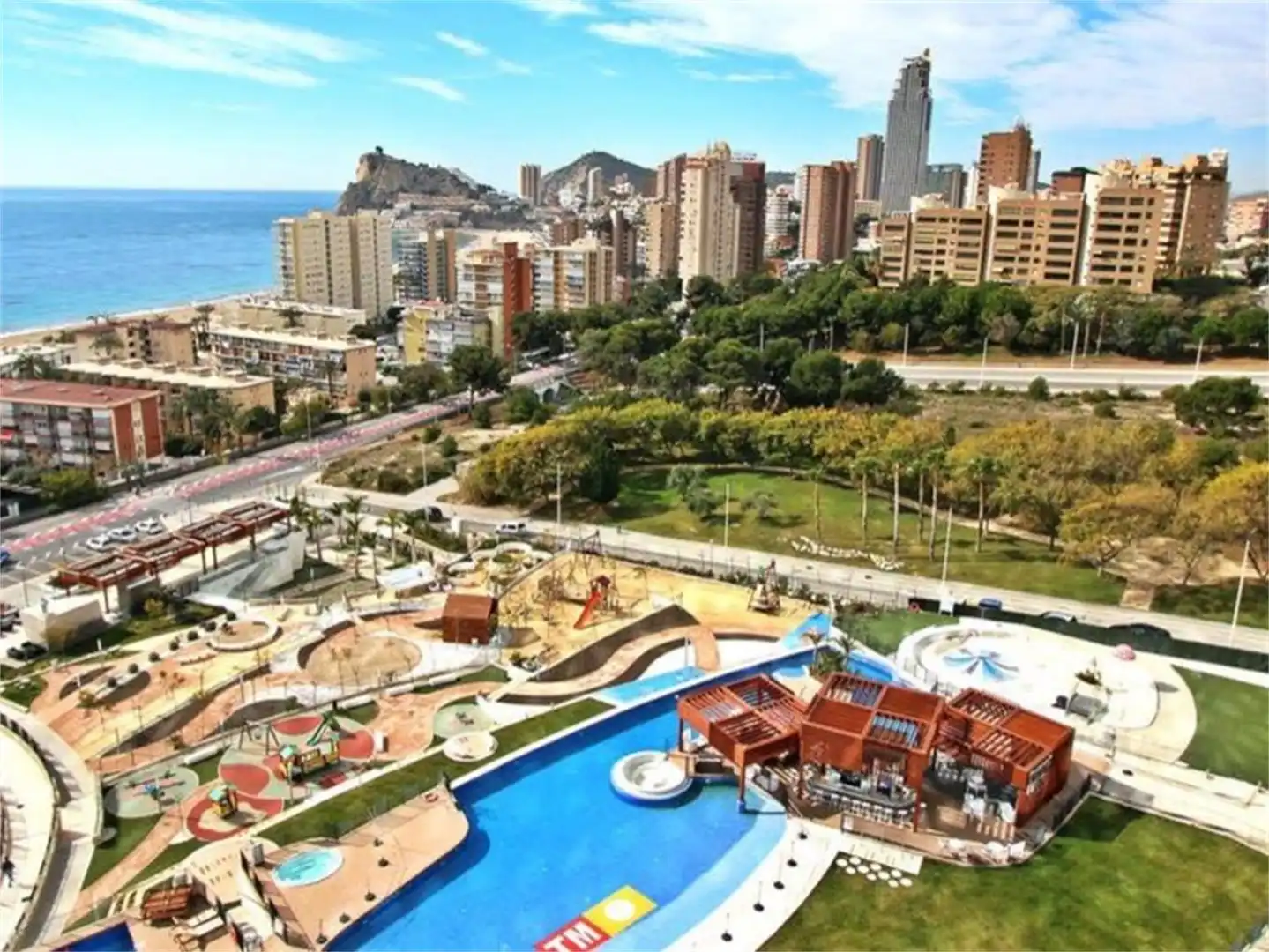 Flat for rent in Avenida de Villajoyosa, Playa Poniente Exterior view of Flat for rent in Benidorm with Air Conditioner, Heating and Terrace