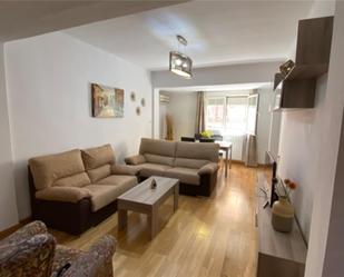 Living room of Flat to rent in  Granada Capital  with Air Conditioner and Balcony