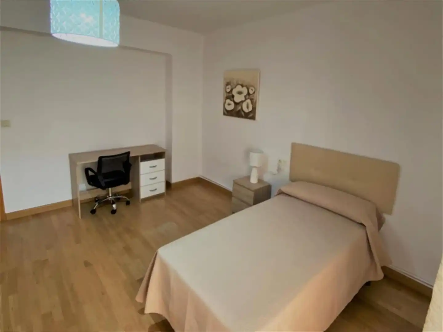 Flat for rent in Calle Molinos, 54, San Matías - Realejo Bedroom of Flat for rent in Granada with Air Conditioner, Heating and Parquet flooring