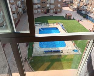 Swimming pool of Flat for sale in  Madrid Capital  with Swimming Pool