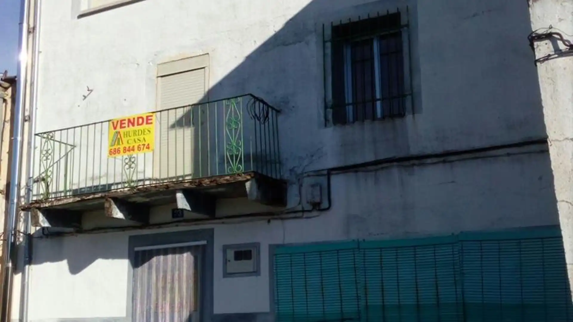 Vista exterior de Casa adosada en venta en Caminomorisco con Amueblado, Horno y Lavadora