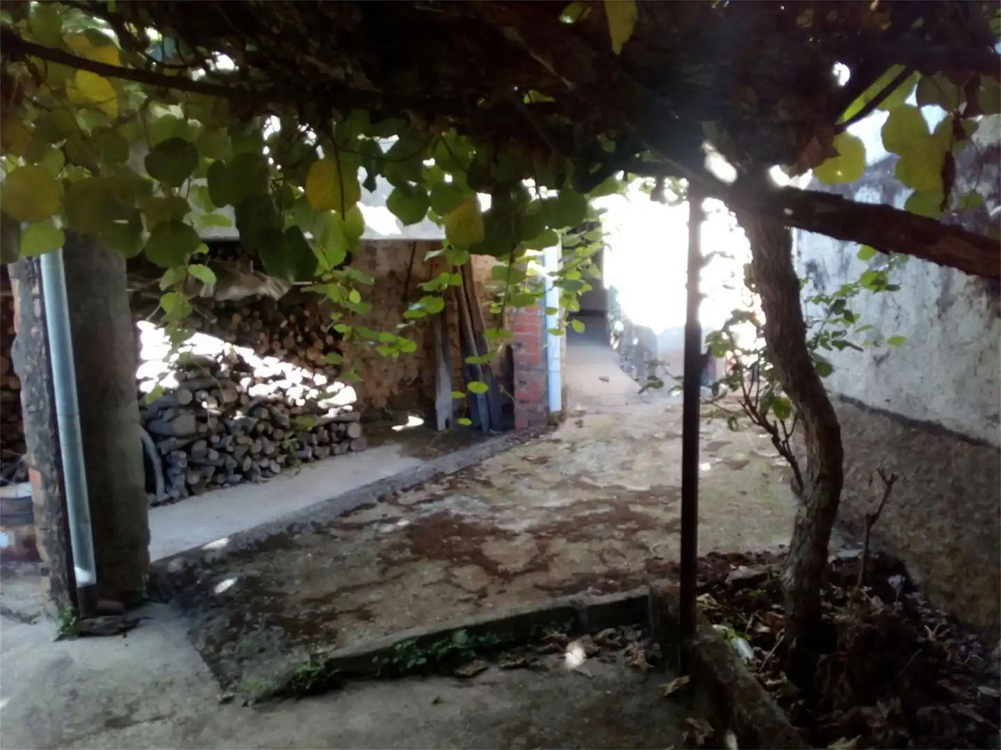Garten von Einfamilien-Reihenhaus zum Verkauf in Caminomorisco mit Möbliert, Ofen und Waschmaschine