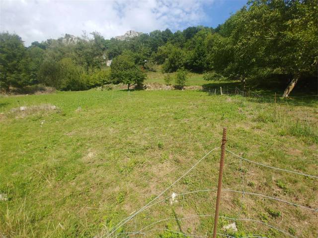 Terreno en Venta en Barrio La Matanza en Miera