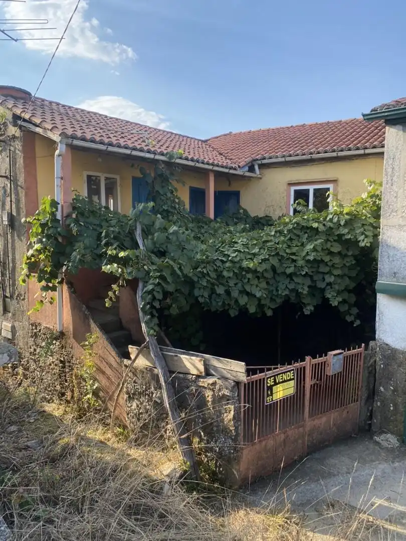 Finca rústica en venta en Taín, Lalín Jardín de Finca rústica en venta en Lalín con Jardín privado y Parking comunitario