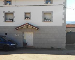 Vista exterior de Casa o xalet en venda en Torrecilla Sobre Alesanco amb Terrassa