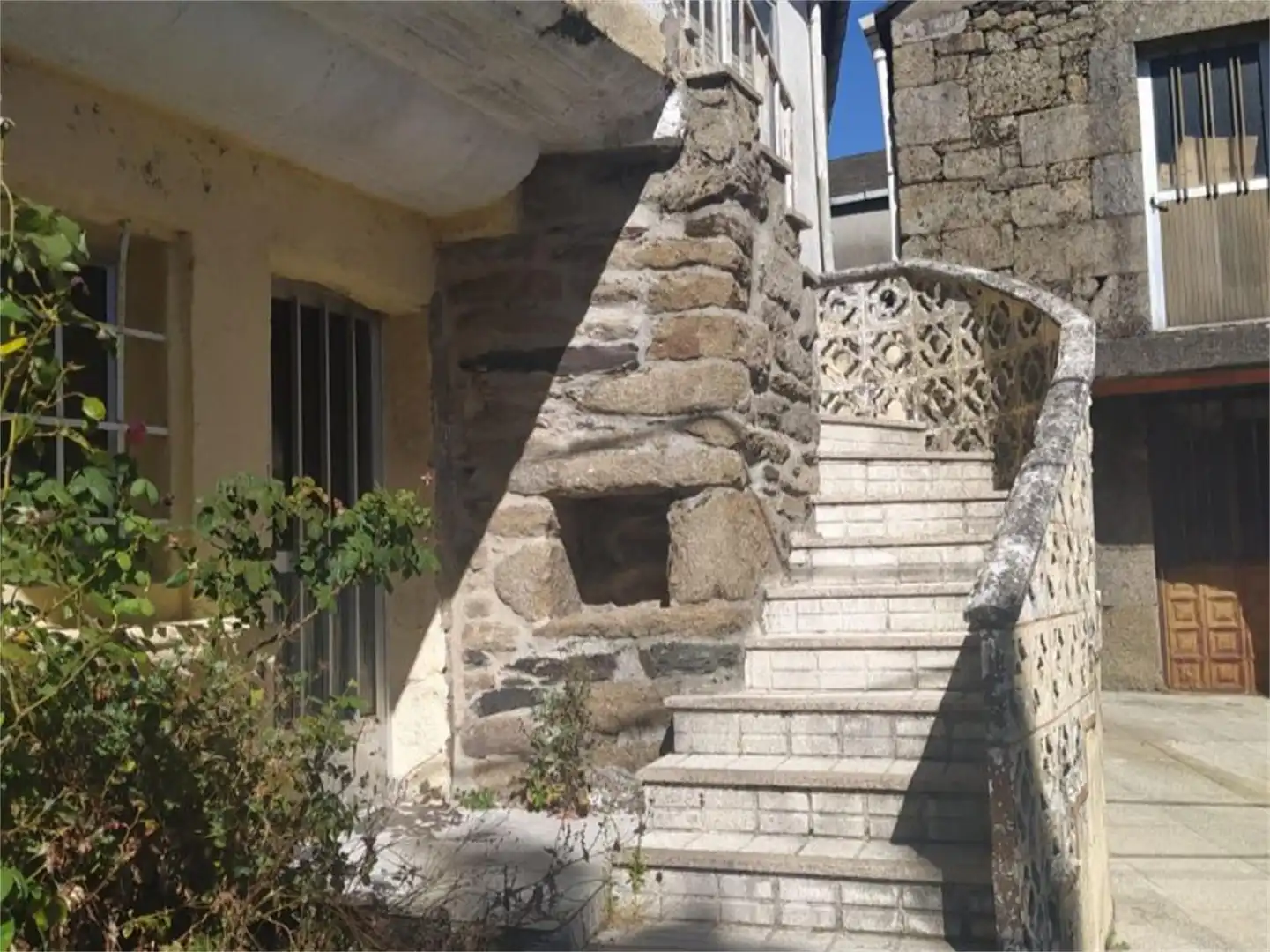 Casa adosada en venda en A Gudiña  amb Terrassa i Moblat