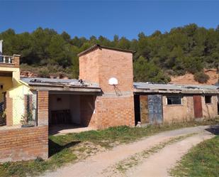 Vista exterior de Casa o xalet en venda en Castellfollit del Boix amb Calefacció, Jardí privat i Terrassa