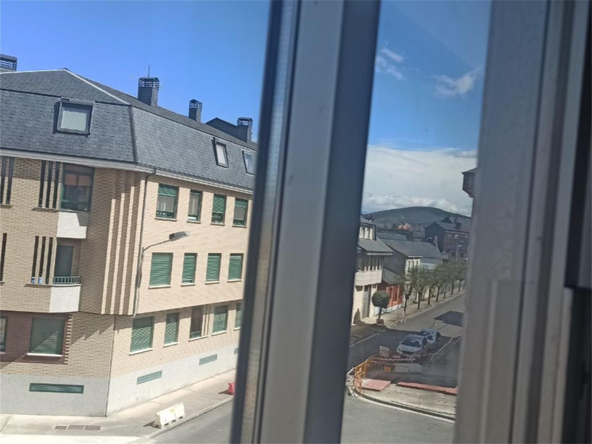 Exterior view of Single-family semi-detached for sale in Ponferrada