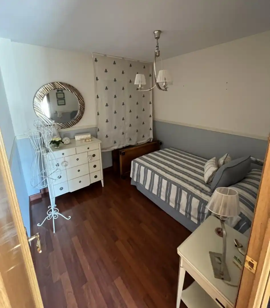 Flat for sale in Calle Baltasar Garzón Real, 91, Torres Bedroom of Flat for sale in Torres with Air Conditioner, Heating and Parquet flooring