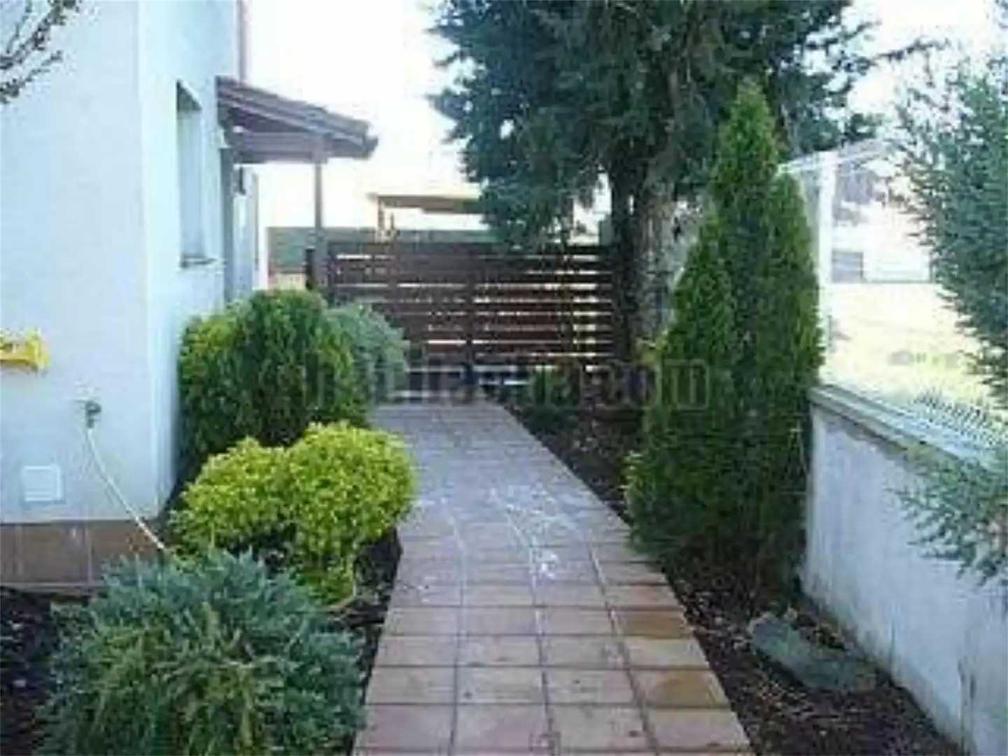 Einfamilien-Reihenhaus zum Verkauf in Passatge Puigmal, 30a, Puigmal - Mas Nou Terrasse von Einfamilien-Reihenhaus zum Verkauf in Empuriabrava mit Terrasse, Schwimmbad und Balkon