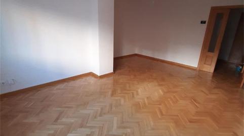 Flat to share in Calle Villava, 8, Las Tablas, Madrid - image 4 Photo 4 of Flat to share in Calle Villava, 8, Las Tablas, Madrid