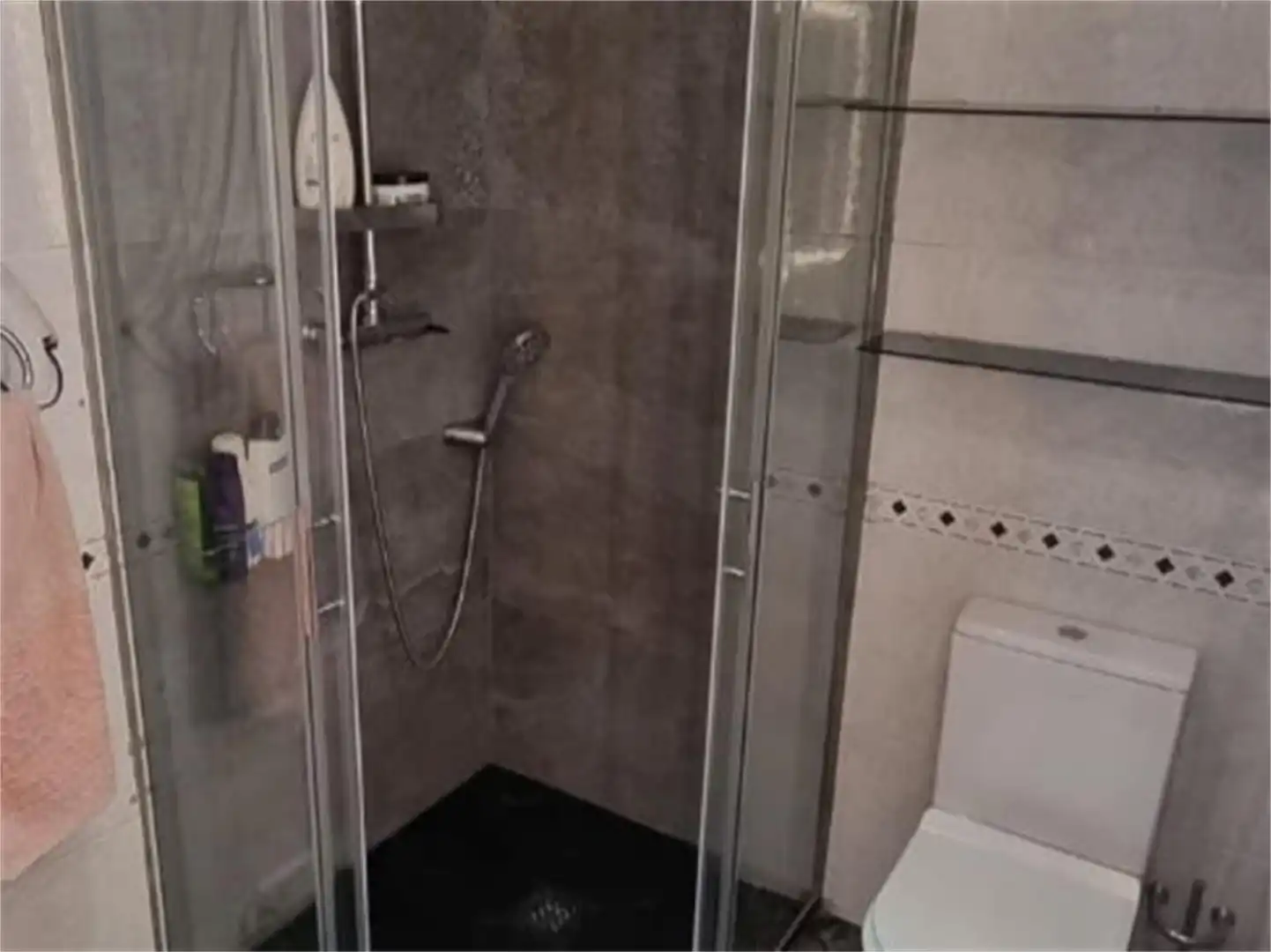 Bathroom of Flat for sale in Santa Clara de Avedillo  with Air Conditioner, Heating and Parquet flooring