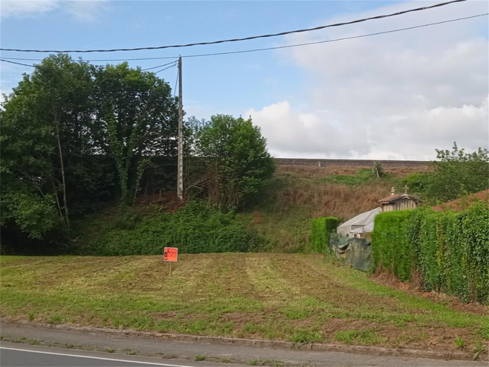 Land for sale in Cambre 