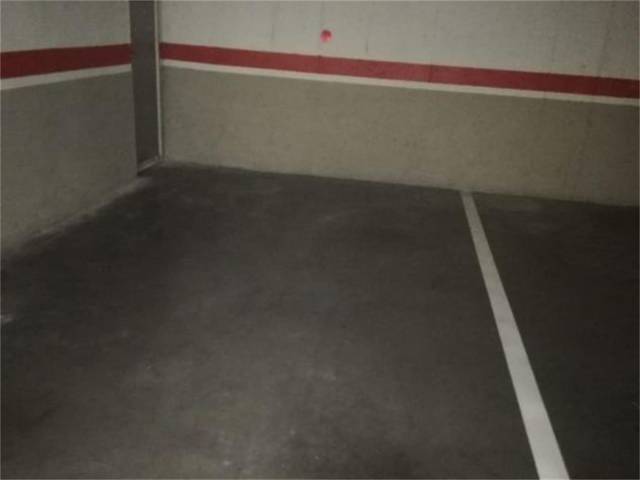 Garaje en Venta en Calle Don Víctor Peña en Tomelloso