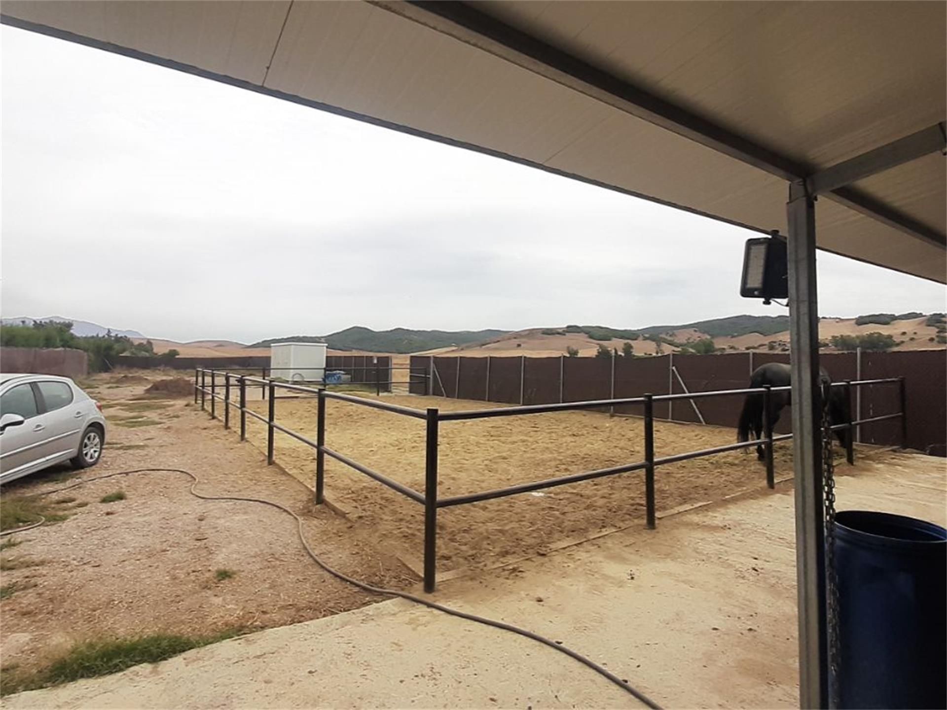 Vista exterior de Finca rústica en venda en Jimena de la Frontera amb Jardí privat i Parquet