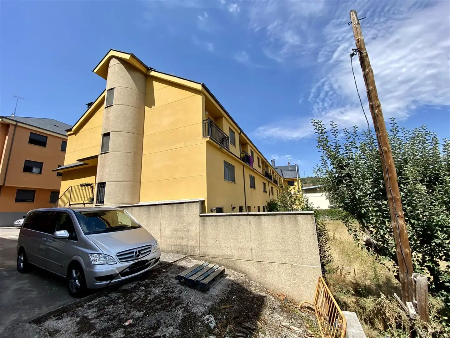 Einfamilien-Reihenhaus zum Verkauf in Calle Real, Toreno Außenansicht von Einfamilien-Reihenhaus zum Verkauf in Toreno mit Heizung, Privatgarten und Parkett