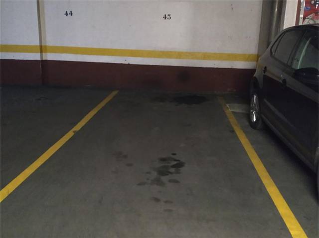 Garaje en Alquiler en Calle de Alfredo Marqueríe en La Paz