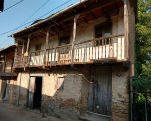 Exterior view of Single-family semi-detached for sale in Villafranca del Bierzo  with Private garden, Storage room and Balcony