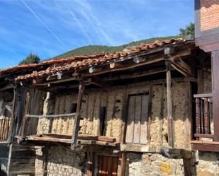 Vista exterior de Casa adosada en venda en Vega de Liébana