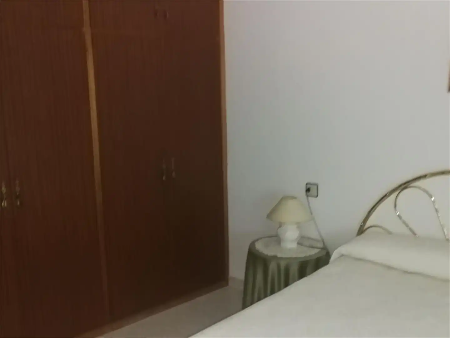 Dormitori de Casa adosada en venda en Fuenteguinaldo amb Traster i Moblat
