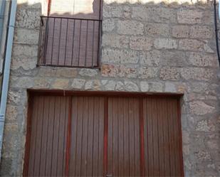 Vista exterior de Casa adosada en venda en Torquemada amb Terrassa i Balcó