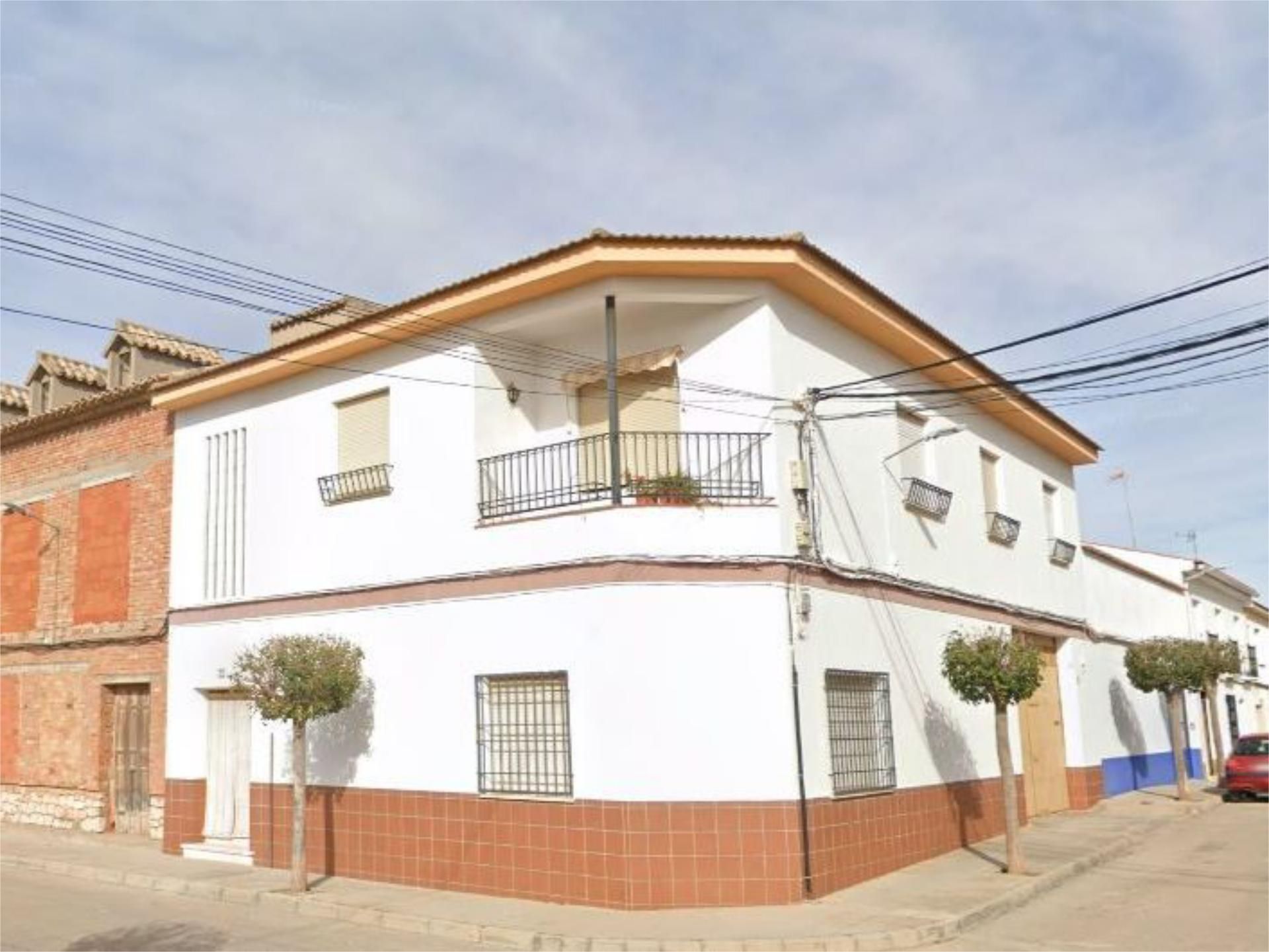 Exterior view of Single-family semi-detached for sale in Campo de Criptana  with Heating, Terrace and Storage room