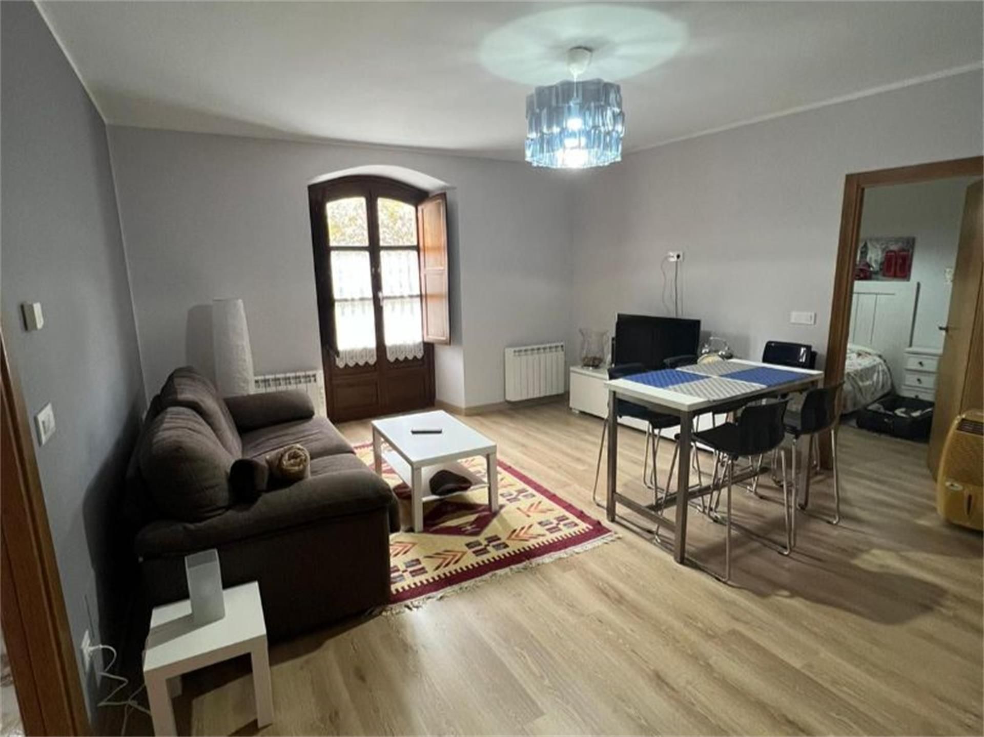 Sala d'estar de Pis de lloguer en Llanes amb Calefacció i Moblat