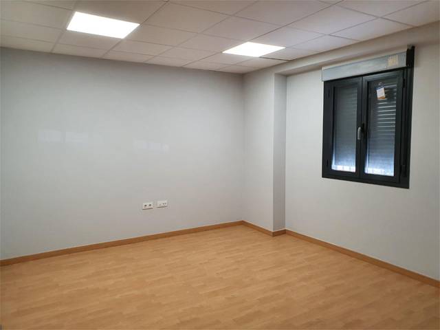 Local comercial en Alquiler en Calle Maestro Bartolomé en San Bartolomé - Millán de Priego