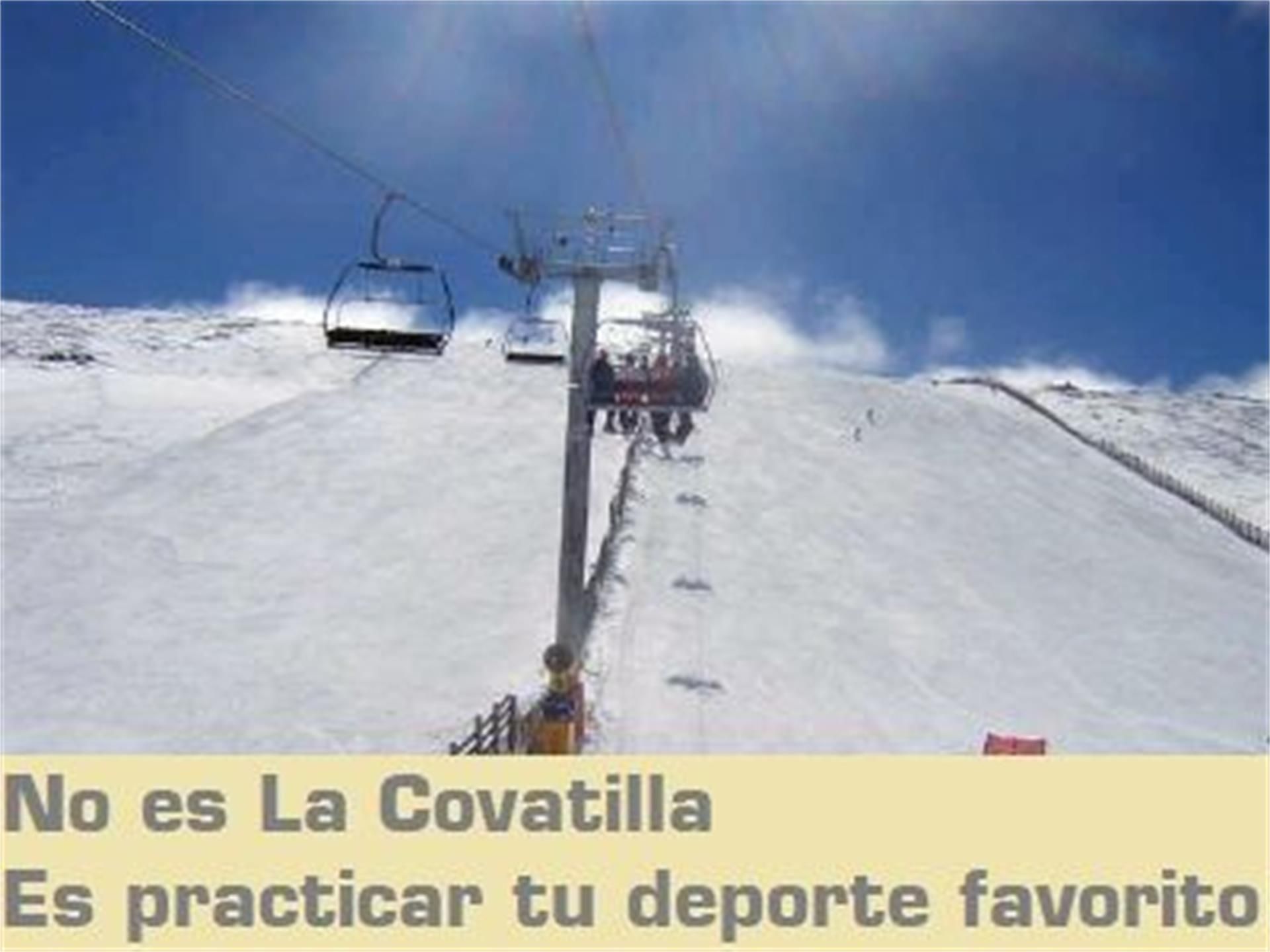 Casa adosada en venda a Calle Mayor, 37, Vallejera de Riofrío Vista exterior de Casa adosada en venda en Vallejera de Riofrío amb Terrassa i Balcó