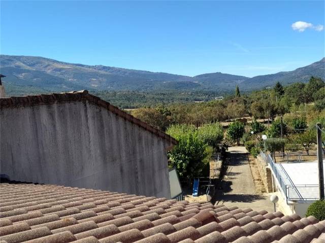 Casa adosada en Venta en Calle Mayor, 37 en Vallejera de Riofrío